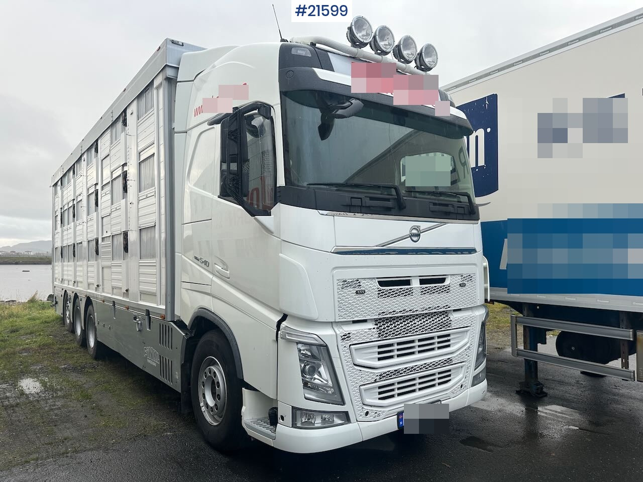 Volvo 540 8x4 dyrebil m/ Finkl påbygg, onspot og godkjent til 225 dyr - Veetransport lastbil: billede 1 Volvo 540 8x4 dyrebil m/ Finkl påbygg, onspot og godkjent til 225 dyr - Veetransport lastbil: billede 1