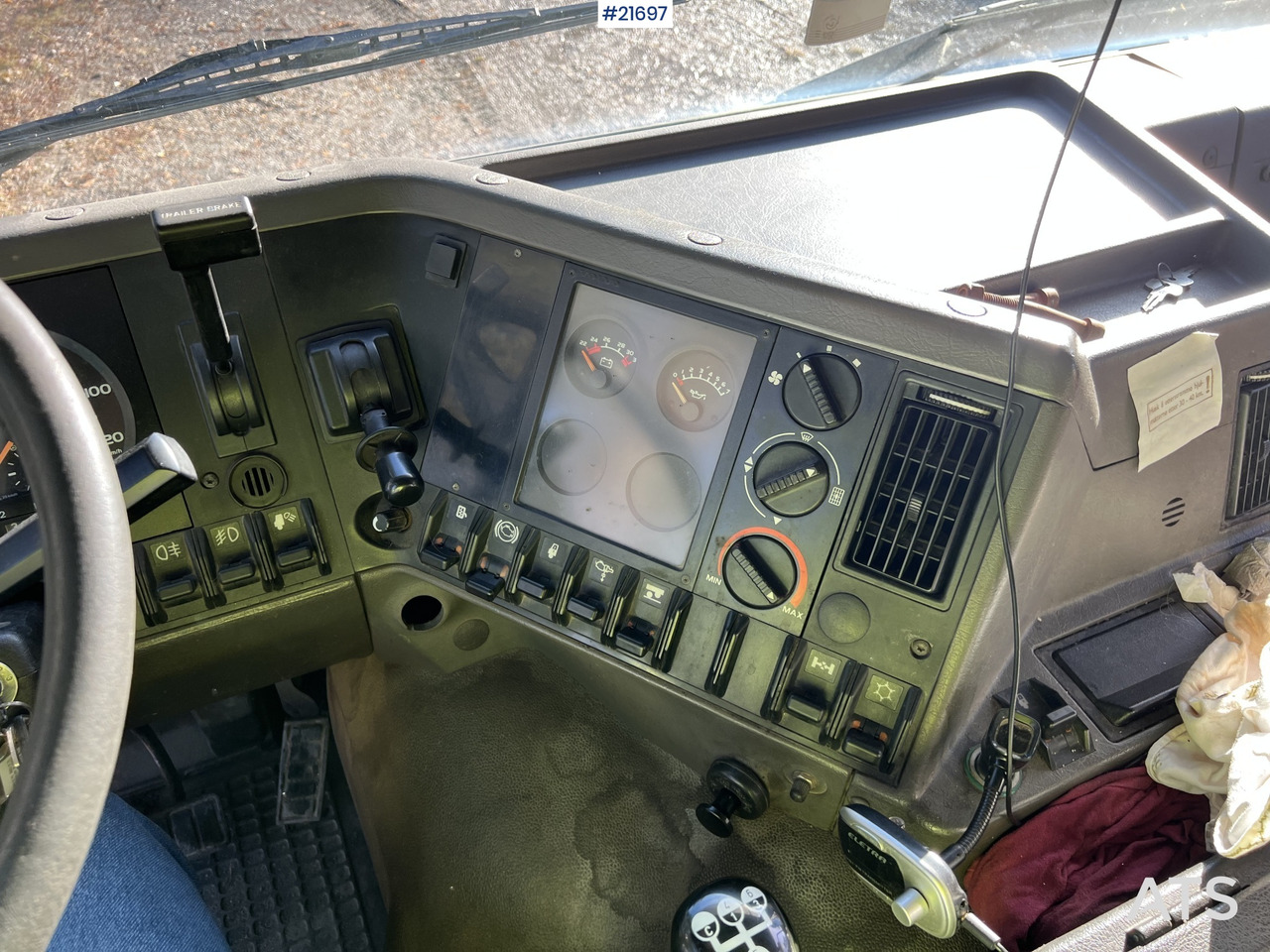 Leje en Volvo FH12 6x2 Tippbil Volvo FH12 6x2 Tippbil: billede 45 Leje en Volvo FH12 6x2 Tippbil Volvo FH12 6x2 Tippbil: billede 45