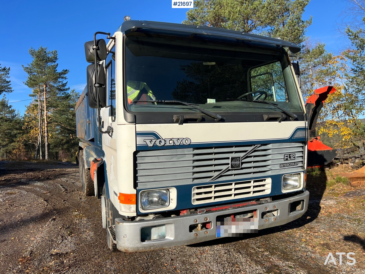 Leje en Volvo FH12 6x2 Tippbil Volvo FH12 6x2 Tippbil: billede 7 Leje en Volvo FH12 6x2 Tippbil Volvo FH12 6x2 Tippbil: billede 7