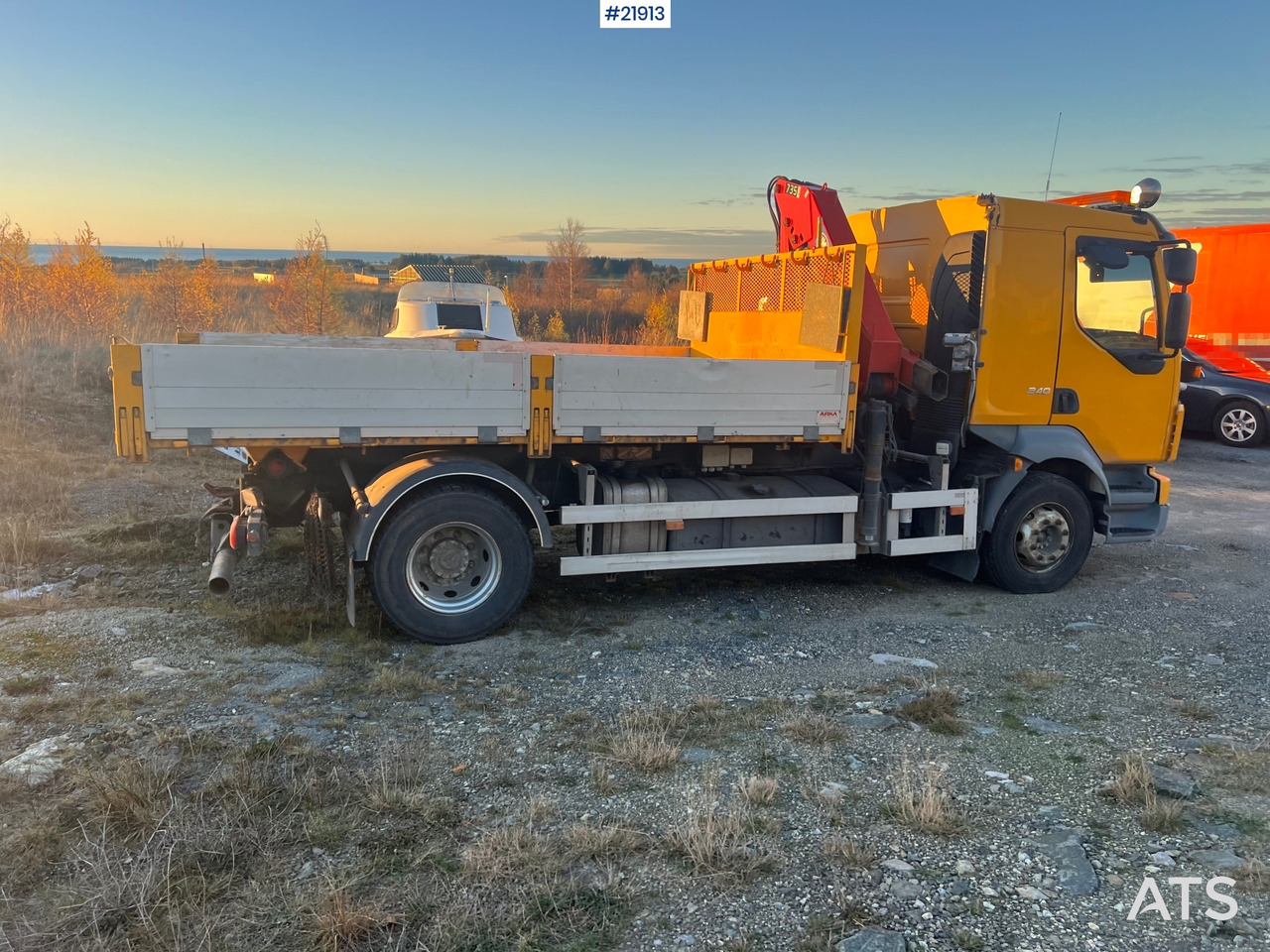 Volvo FL240 - Lastbil med kran: billede 3 Volvo FL240 - Lastbil med kran: billede 3