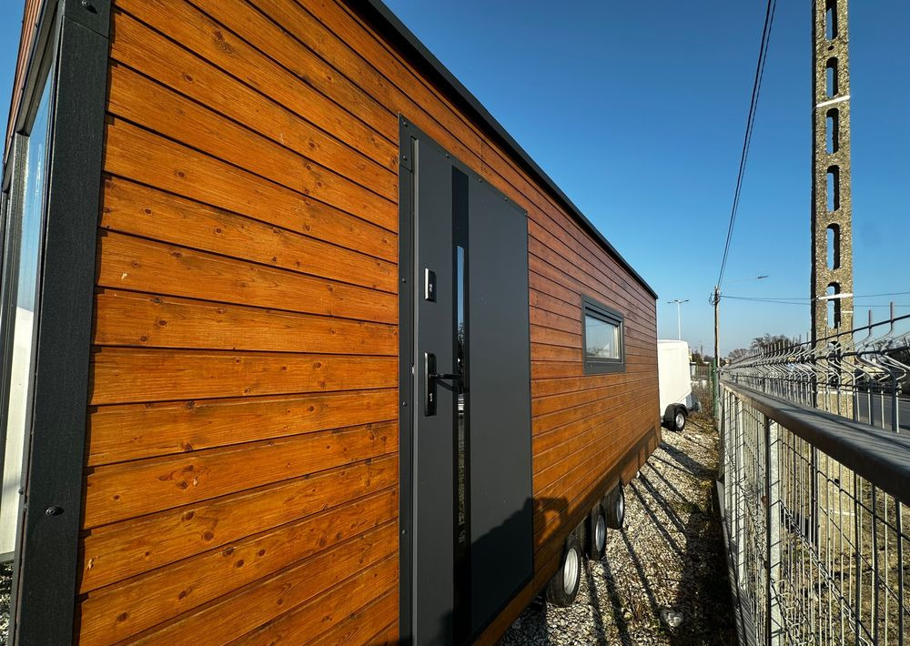 Boro Drewniany DOMEK MOBILNY na przyczepie 7,5m x 2,5m - Campingvogn: billede 2 Boro Drewniany DOMEK MOBILNY na przyczepie 7,5m x 2,5m - Campingvogn: billede 2