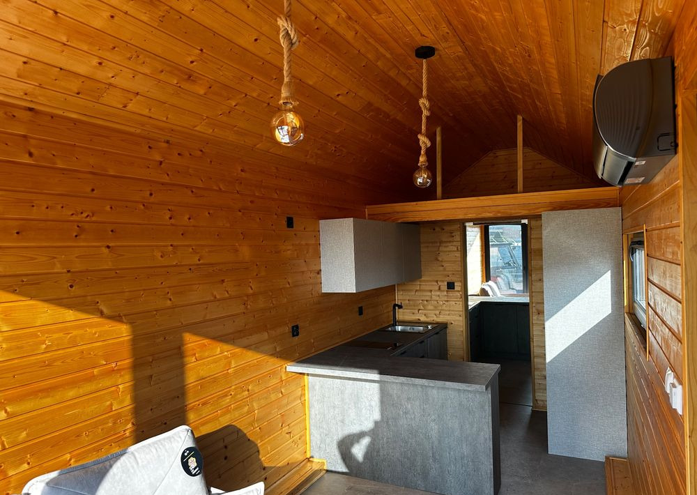 Boro Drewniany DOMEK MOBILNY na przyczepie 7,5m x 2,5m - Campingvogn: billede 4 Boro Drewniany DOMEK MOBILNY na przyczepie 7,5m x 2,5m - Campingvogn: billede 4