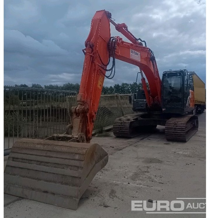 2016 Hitachi ZX210LC-5 - Bæltegravemaskine: billede 1 2016 Hitachi ZX210LC-5 - Bæltegravemaskine: billede 1