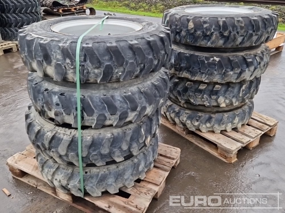 Alliance 8.25-20 Tyres with Rims (4 of) - Dæk: billede 2 Alliance 8.25-20 Tyres with Rims (4 of) - Dæk: billede 2