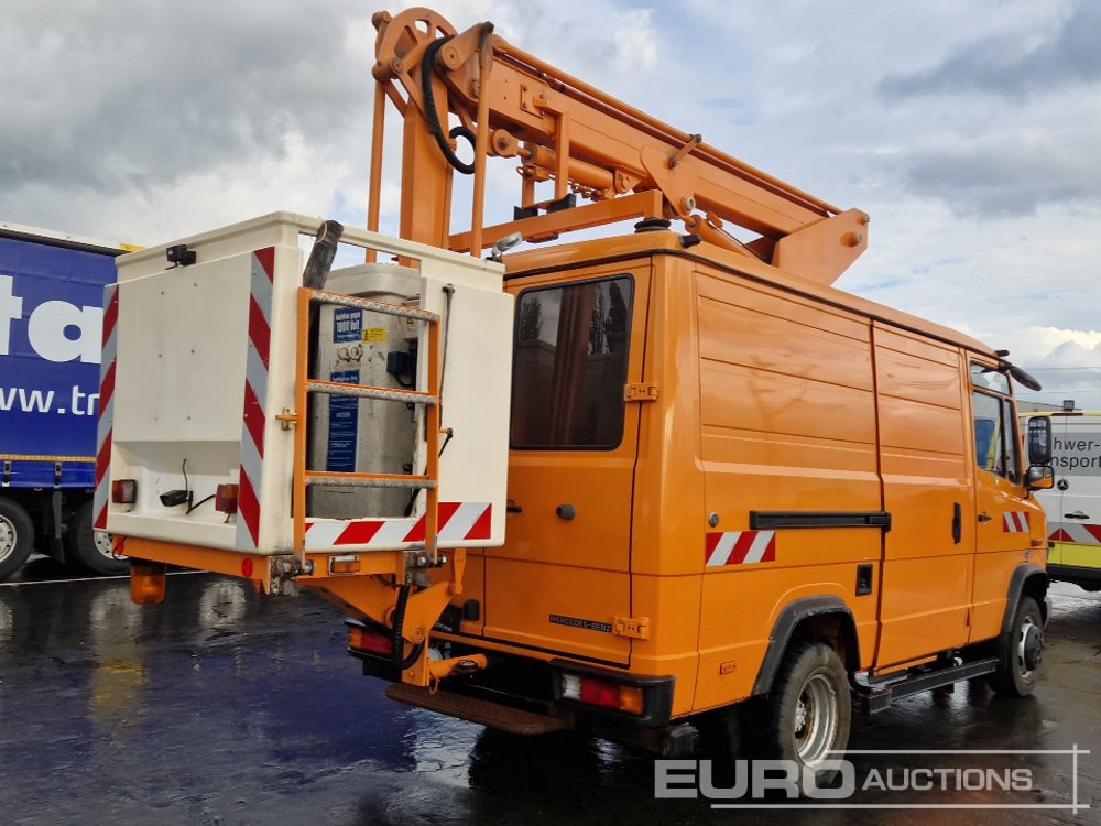 Mercedes 612D - Lastbil med mandskabslift: billede 5 Mercedes 612D - Lastbil med mandskabslift: billede 5