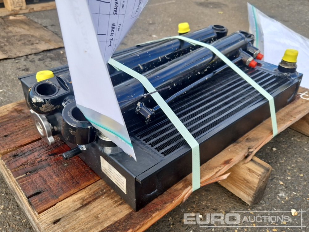 Cylinder (2 of) + Radiator to suit Thwaites MACH201 - Reservedel: billede 2 Cylinder (2 of) + Radiator to suit Thwaites MACH201 - Reservedel: billede 2