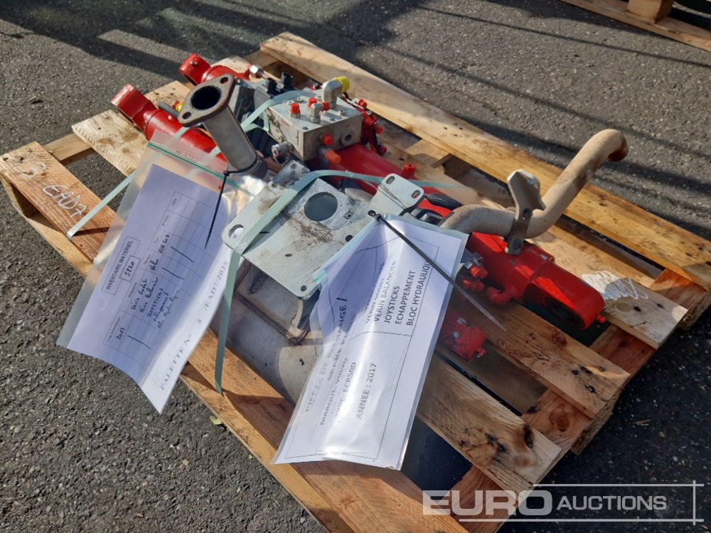 Spare Parts, Cylinder, Joysticks, Hydraulic Parts, Exhaust to suit Volvo ECR50D - Reservedel for Gravemaskine: billede 3 Spare Parts, Cylinder, Joysticks, Hydraulic Parts, Exhaust to suit Volvo ECR50D - Reservedel for Gravemaskine: billede 3