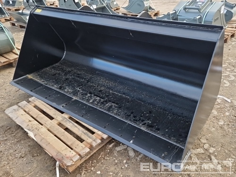 Unused Strickland 90" Front Loading Bucket to suit Manitou Telehandler - Skovl: billede 1 Unused Strickland 90" Front Loading Bucket to suit Manitou Telehandler - Skovl: billede 1
