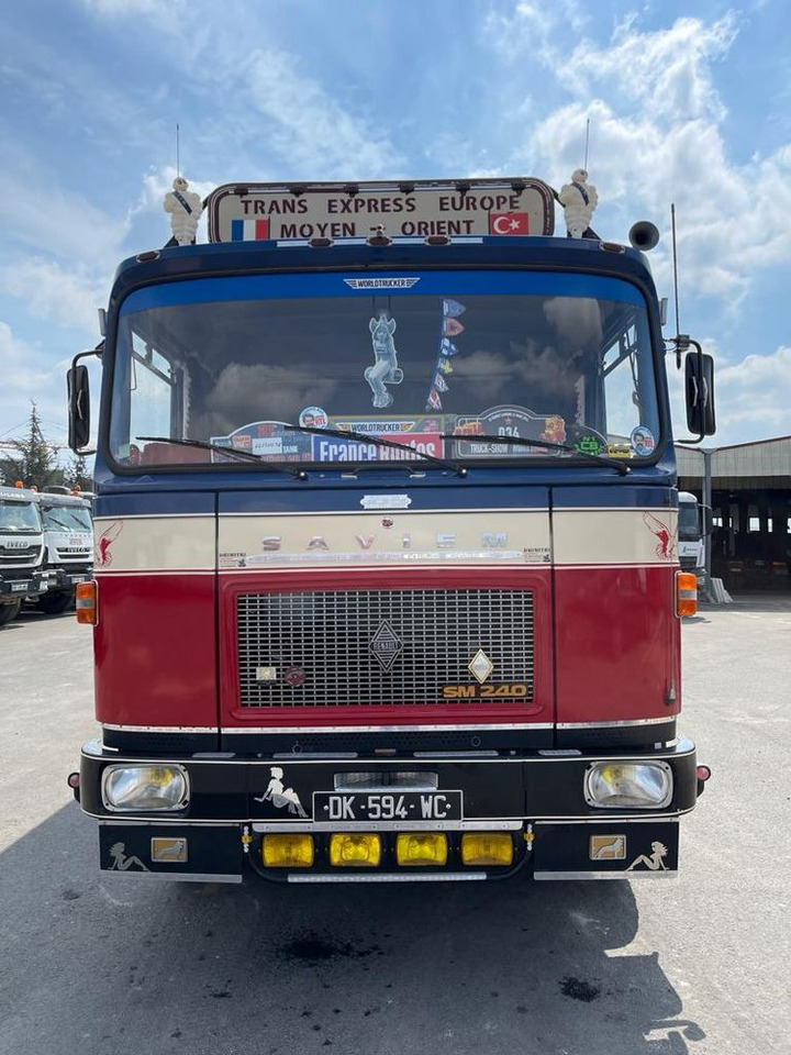 Camion SAVIEM SM 240 - Lastbil varevogn: billede 1 Camion SAVIEM SM 240 - Lastbil varevogn: billede 1