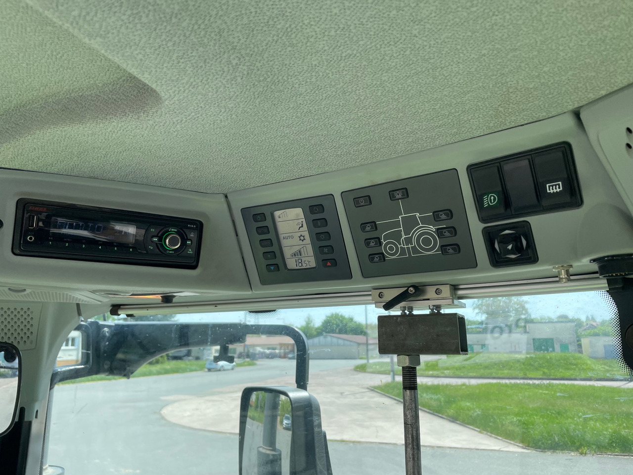 Claas Arion 660 C-matic - Traktor: billede 2 Claas Arion 660 C-matic - Traktor: billede 2