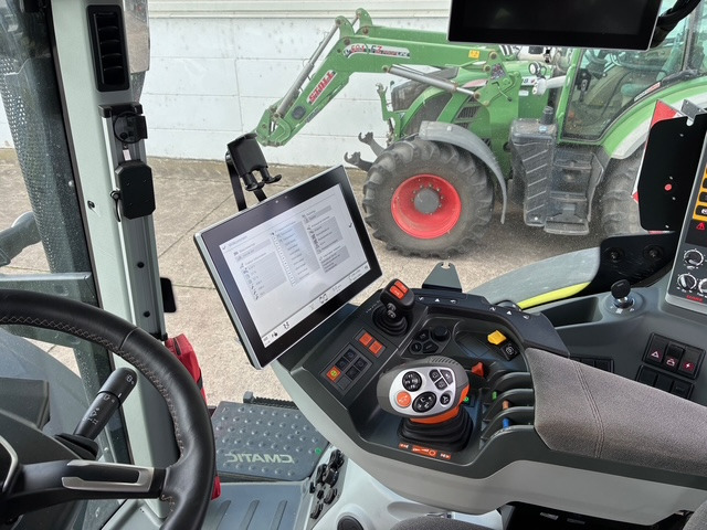 Claas Axion 870 CMATIC - Traktor: billede 4 Claas Axion 870 CMATIC - Traktor: billede 4