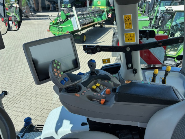 Deutz-Fahr Agrotron 6215 TTV Warrior-RTK - Traktor: billede 3 Deutz-Fahr Agrotron 6215 TTV Warrior-RTK - Traktor: billede 3