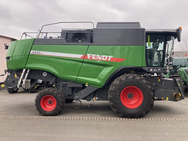 Fendt 6335C Stage 5 - Mejetærsker: billede 1 Fendt 6335C Stage 5 - Mejetærsker: billede 1