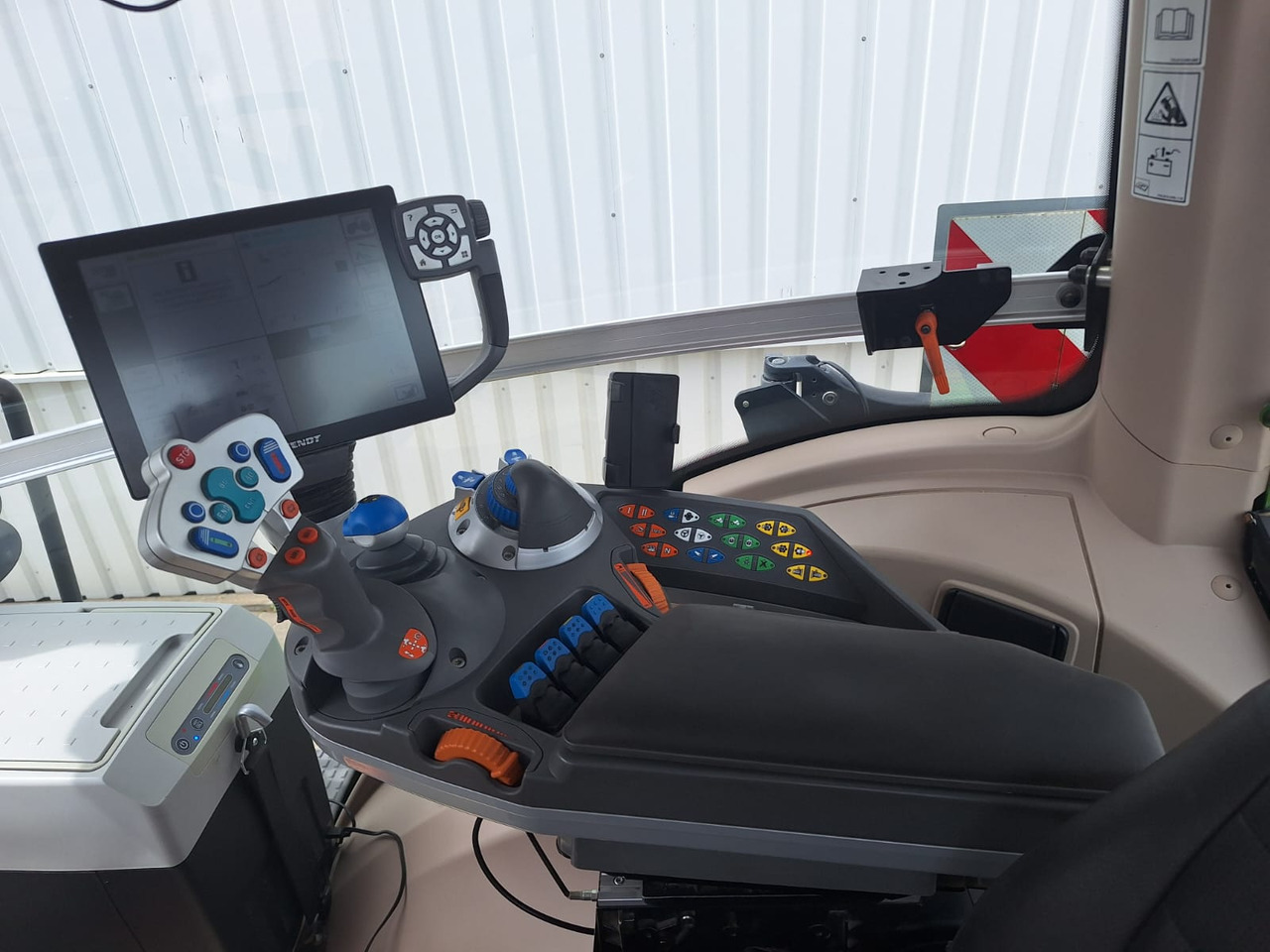 Fendt 828 Vario S4 ProfiPlus - Traktor: billede 5 Fendt 828 Vario S4 ProfiPlus - Traktor: billede 5