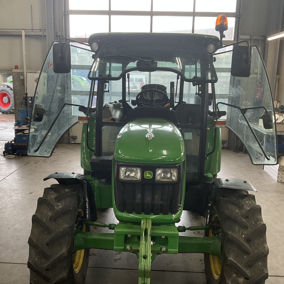 John Deere 5055 E - Traktor: billede 5 John Deere 5055 E - Traktor: billede 5