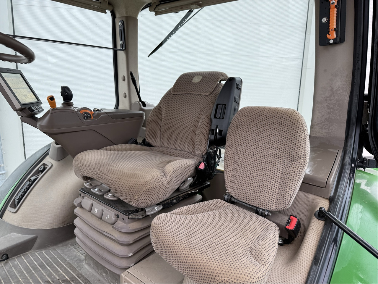 John Deere 8320 R E23 - Traktor: billede 2 John Deere 8320 R E23 - Traktor: billede 2