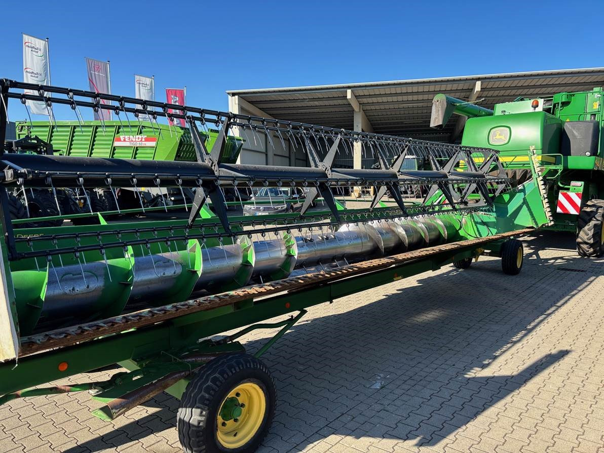 John Deere T660 i Hillmaster - Mejetærsker: billede 4 John Deere T660 i Hillmaster - Mejetærsker: billede 4