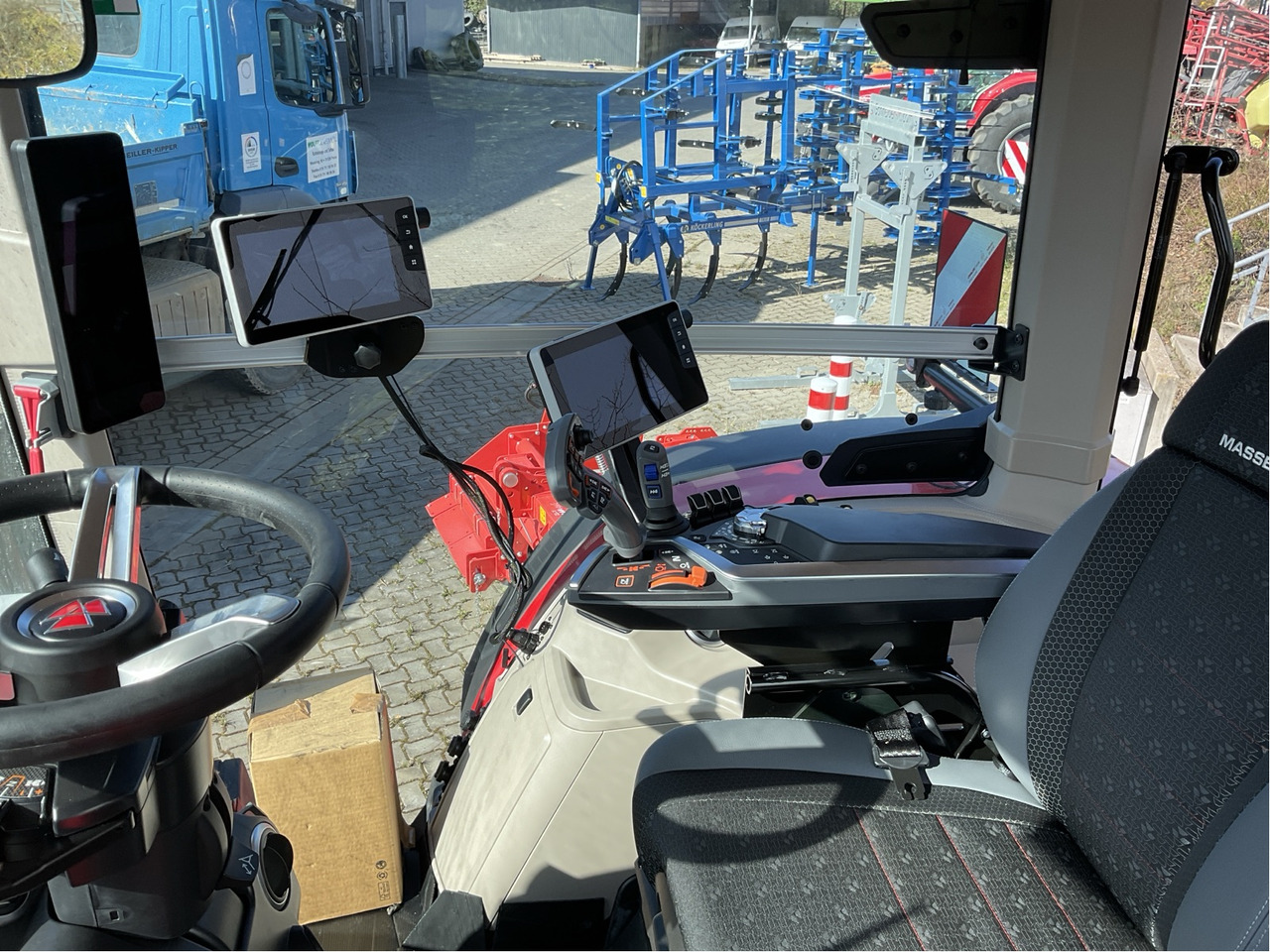 Massey Ferguson 8S.305 Dyna-VT EXCLUSIVE - Traktor: billede 2 Massey Ferguson 8S.305 Dyna-VT EXCLUSIVE - Traktor: billede 2