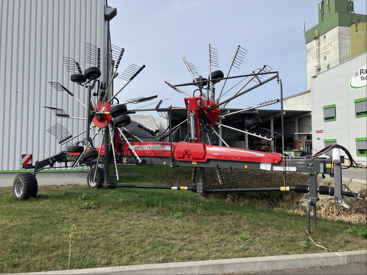 Massey Ferguson RK 842 SD-TRC - Høvender: billede 1 Massey Ferguson RK 842 SD-TRC - Høvender: billede 1