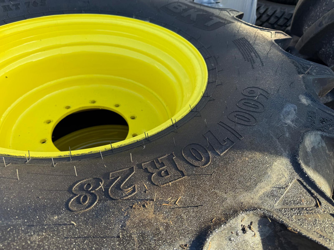 Radsatz BKT John Deere AgrimaxForce - Dæk og fælge: billede 3 Radsatz BKT John Deere AgrimaxForce - Dæk og fælge: billede 3