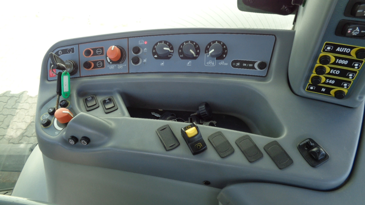 Valtra S374 - Traktor: billede 5 Valtra S374 - Traktor: billede 5