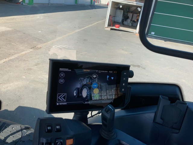 Valtra T 235 Versu - Traktor: billede 3 Valtra T 235 Versu - Traktor: billede 3
