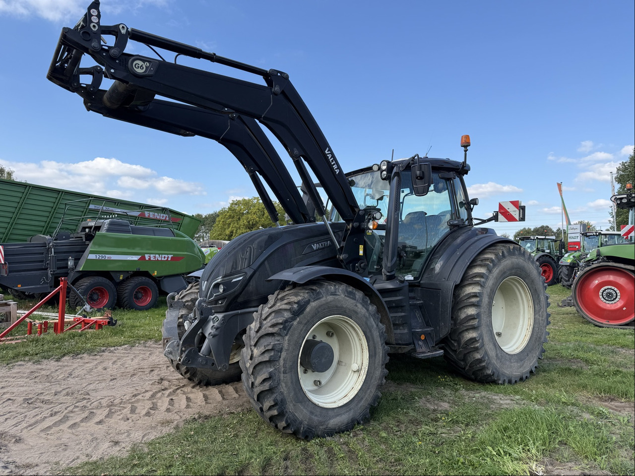 Valtra T 254 Versu - Traktor: billede 1 Valtra T 254 Versu - Traktor: billede 1