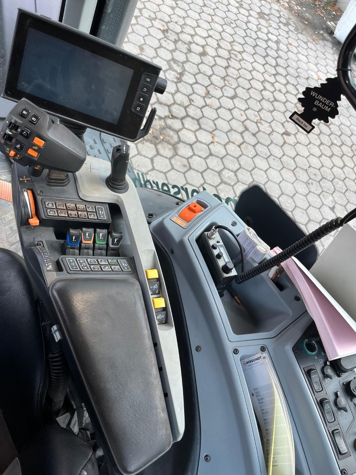 Valtra T214 Direct TwinTrac - Traktor: billede 3 Valtra T214 Direct TwinTrac - Traktor: billede 3