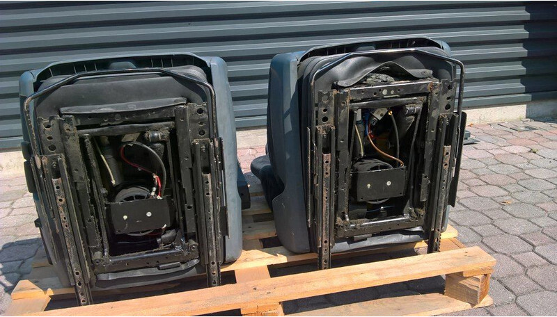 DAF XF 95 XF 105 CF 85 CF 75 - Sæde for Lastbil: billede 4 DAF XF 95 XF 105 CF 85 CF 75 - Sæde for Lastbil: billede 4