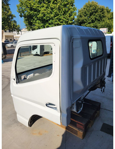 Mitsubishi Fuso RHD - S euro 6 - Førerhus og interiør for Lastbil: billede 4 Mitsubishi Fuso RHD - S euro 6 - Førerhus og interiør for Lastbil: billede 4