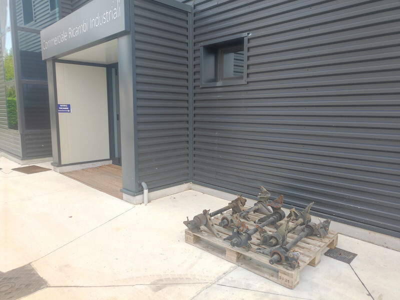 Nissan CABSTAR / NT400 - Førerhus og interiør for Lastbil: billede 1 Nissan CABSTAR / NT400 - Førerhus og interiør for Lastbil: billede 1