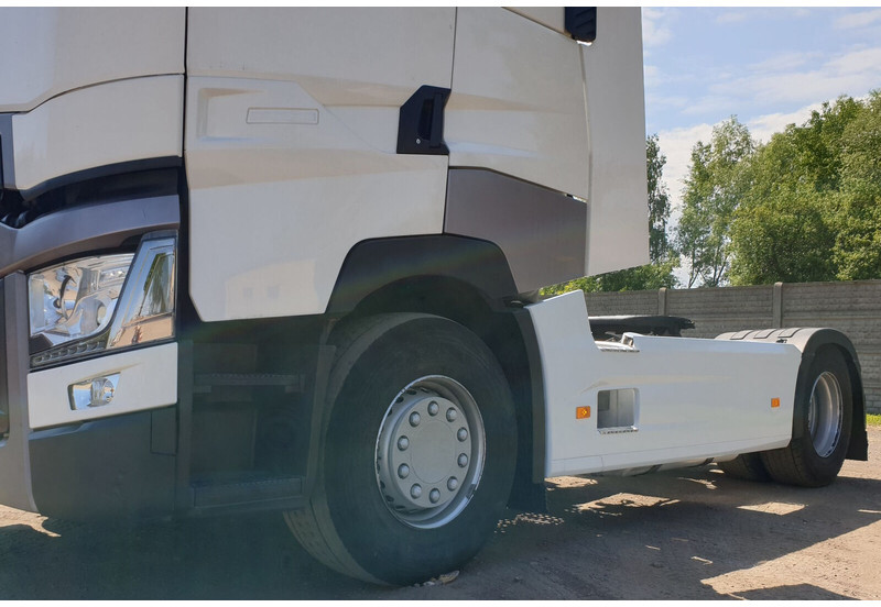 Renault T - T High SIDESKIRT EURO 6 - Aerodynamikken/ Spoilersæt for Lastbil: billede 1 Renault T - T High SIDESKIRT EURO 6 - Aerodynamikken/ Spoilersæt for Lastbil: billede 1