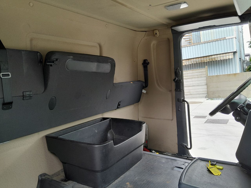 Scania CG16 - Førerhus og interiør for Lastbil: billede 4 Scania CG16 - Førerhus og interiør for Lastbil: billede 4