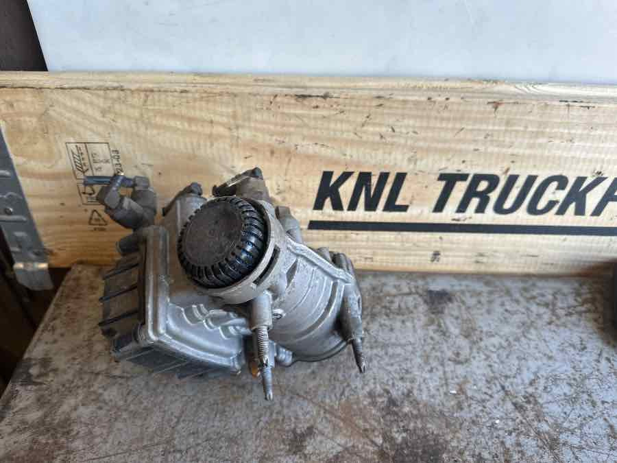 DAF TRAILER VALVE 1747137 - Bremseventil for Lastbil: billede 2 DAF TRAILER VALVE 1747137 - Bremseventil for Lastbil: billede 2