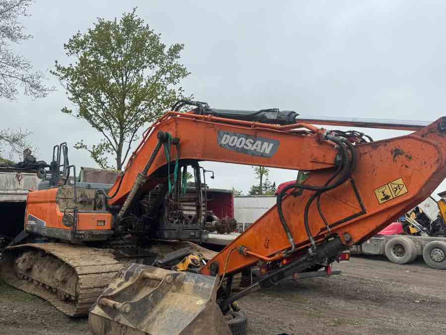 DOOSAN DX255LC-5 EXCAVATOR FOR PARTS - Bæltegravemaskine: billede 1 DOOSAN DX255LC-5 EXCAVATOR FOR PARTS - Bæltegravemaskine: billede 1