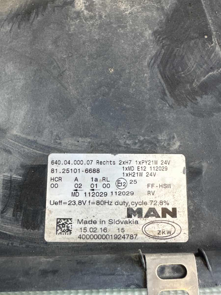 MAN LAMP 81.25101-6688 - Lys/ Belysning for Lastbil: billede 2 MAN LAMP 81.25101-6688 - Lys/ Belysning for Lastbil: billede 2