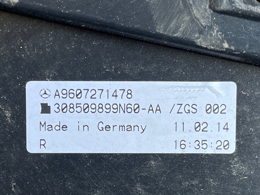 MERCEDES DOOR PANEL A9607271478 - Førerhus og interiør for Lastbil: billede 3 MERCEDES DOOR PANEL A9607271478 - Førerhus og interiør for Lastbil: billede 3