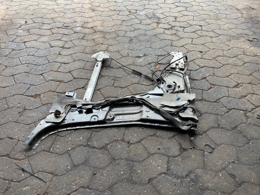 MERCEDES WINDOW MECHNANISM A9607201246 - Førerhus og interiør for Lastbil: billede 1 MERCEDES WINDOW MECHNANISM A9607201246 - Førerhus og interiør for Lastbil: billede 1