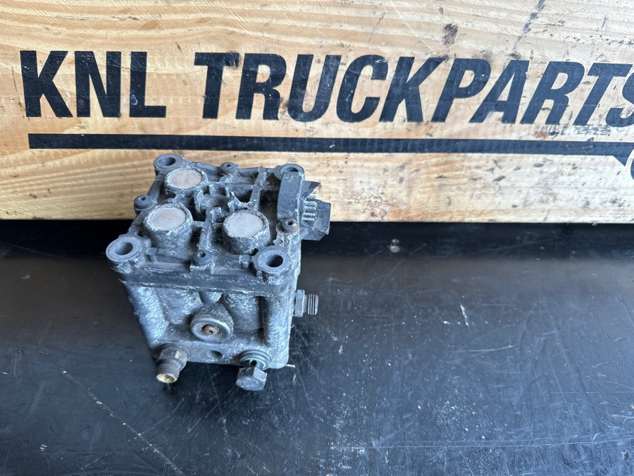 SCANIA V107 VALVE BLOCK  1744084 - Bremseventil for Lastbil: billede 1 SCANIA V107 VALVE BLOCK  1744084 - Bremseventil for Lastbil: billede 1