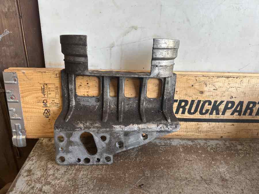 VOLVO BRACKET 23654741 - Ramme/ Chassis for Lastbil: billede 1 VOLVO BRACKET 23654741 - Ramme/ Chassis for Lastbil: billede 1