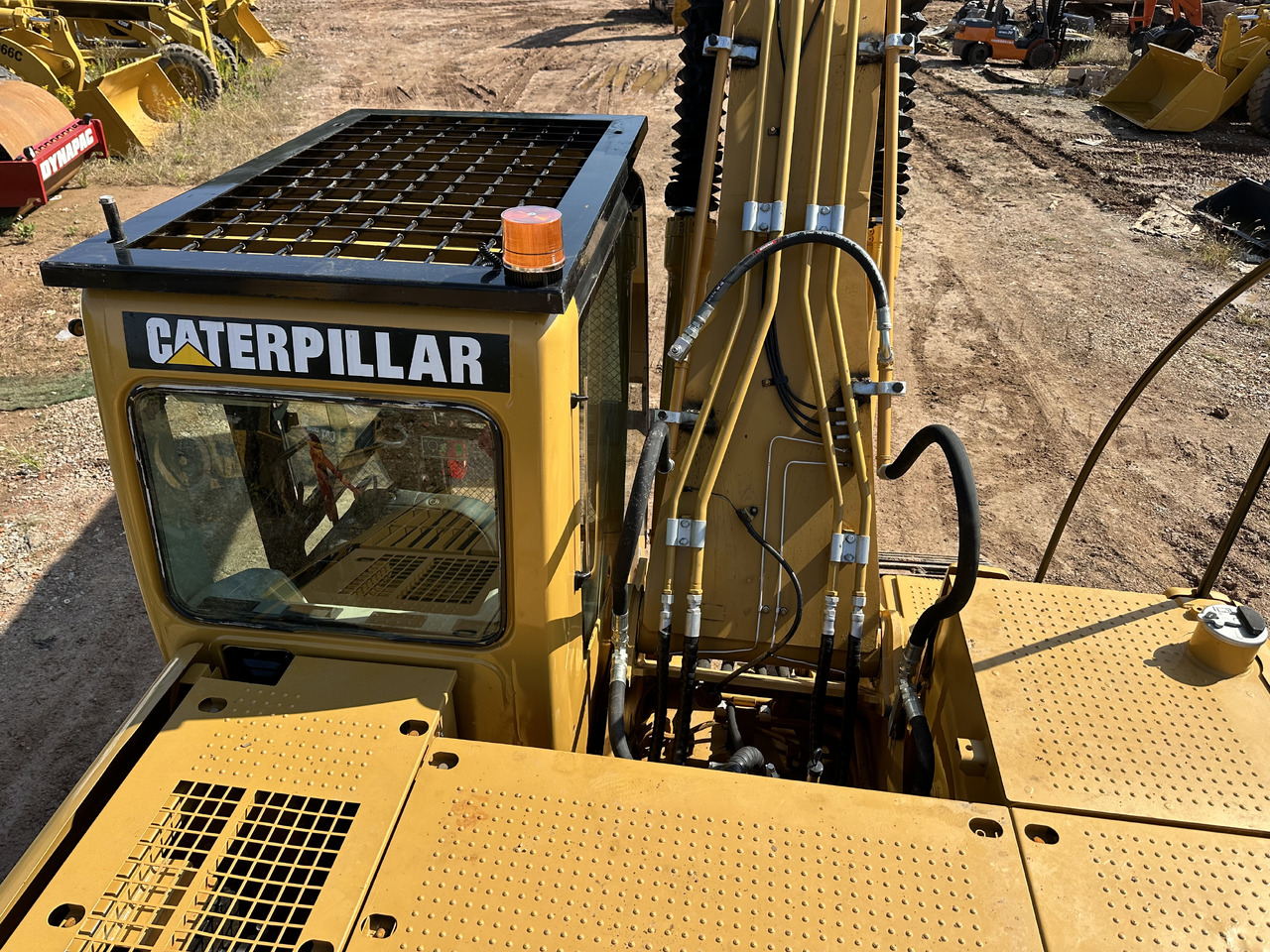 Leje en CATERPILLAR 320CL CATERPILLAR 320CL: billede 10