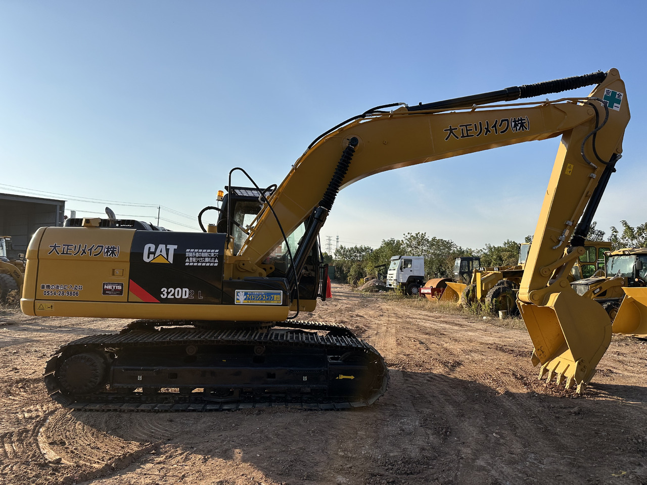 CATERPILLAR 320DL - Bæltegravemaskine: billede 2 CATERPILLAR 320DL - Bæltegravemaskine: billede 2