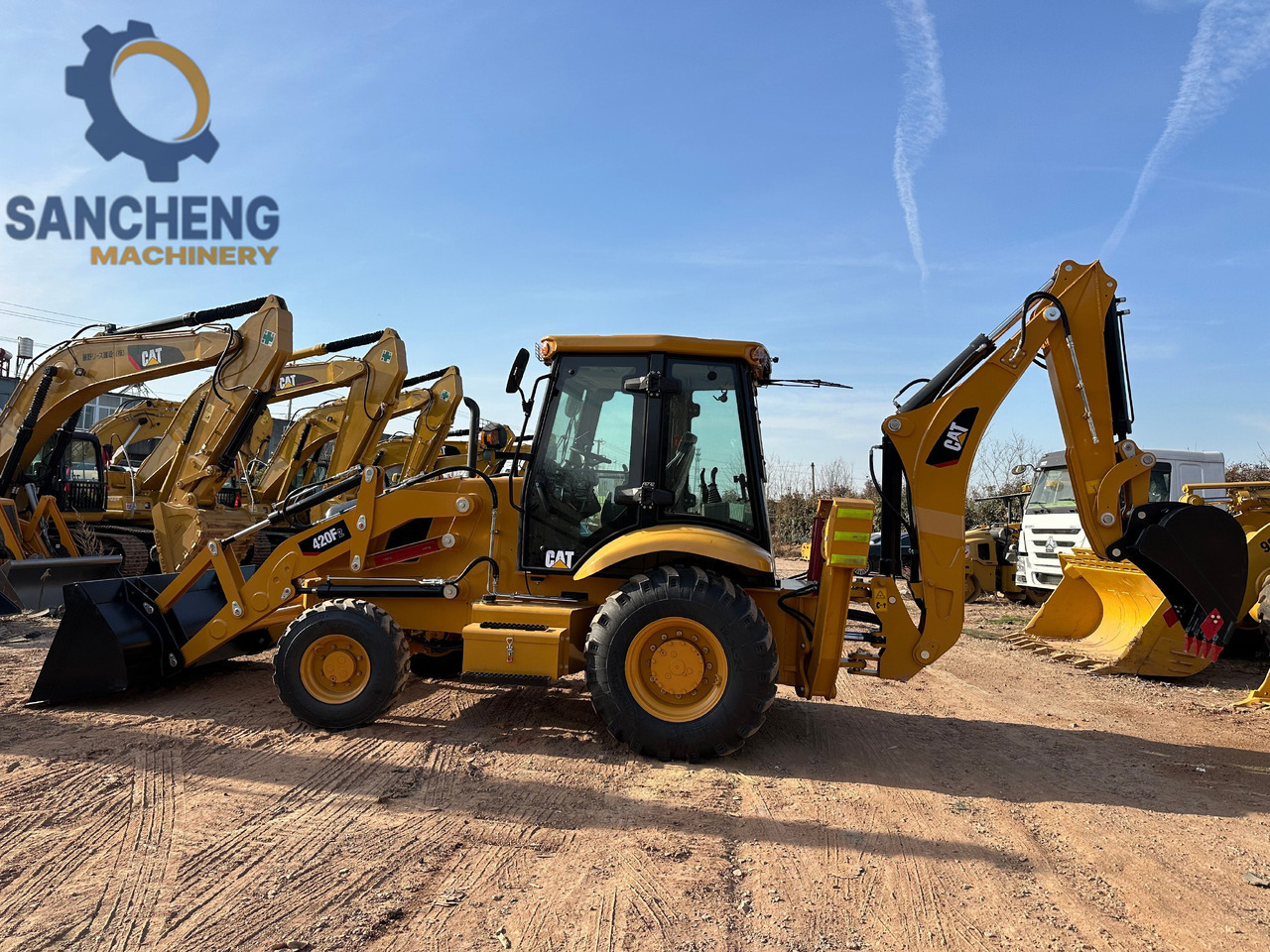 CATERPILLAR 420F2 - Gravelæssemaskine: billede 3 CATERPILLAR 420F2 - Gravelæssemaskine: billede 3