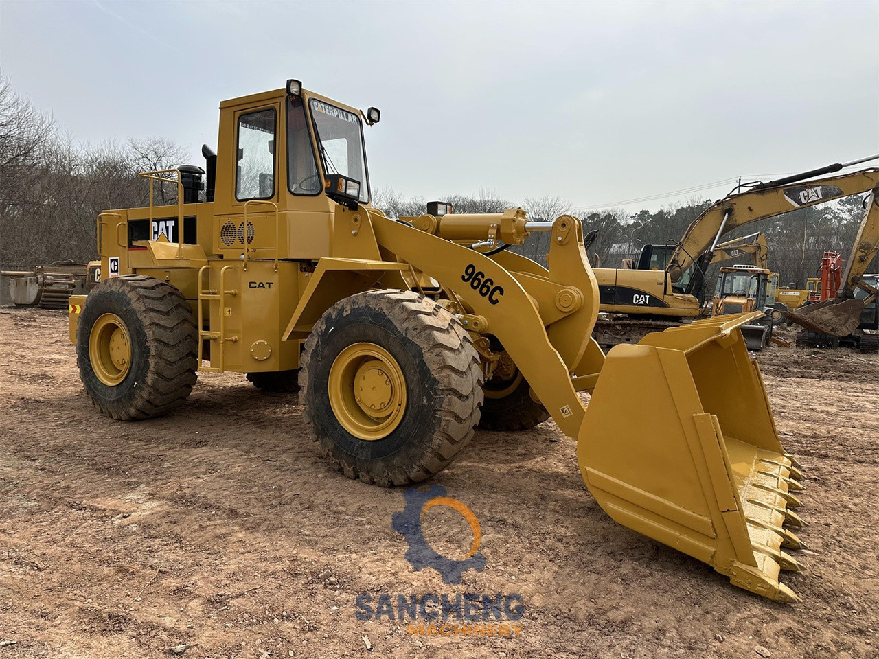 CATERPILLAR 966C wheel loader - Gummihjulslæsser: billede 3 CATERPILLAR 966C wheel loader - Gummihjulslæsser: billede 3