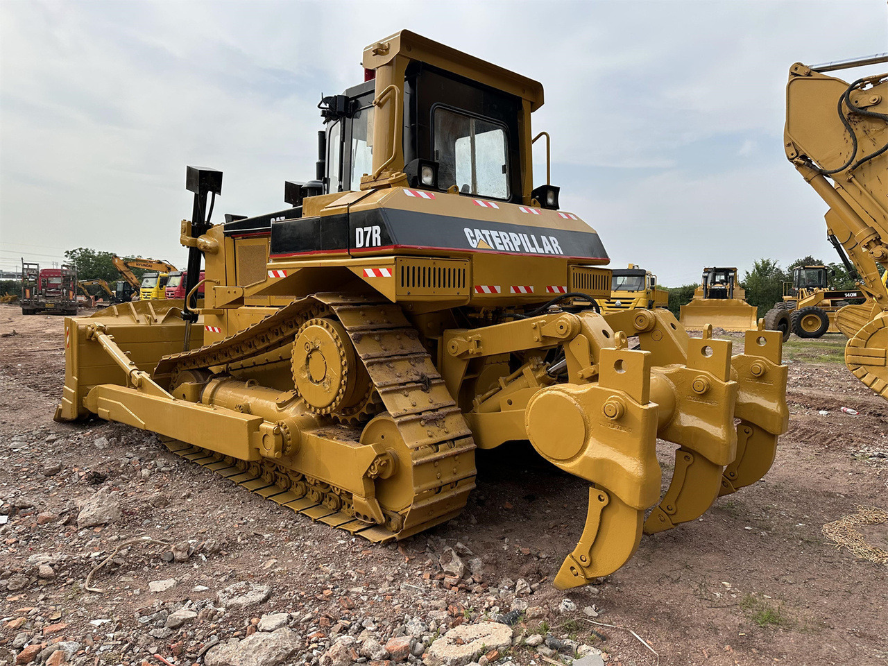 CATERPILLAR D7R - Bulldozer: billede 1 CATERPILLAR D7R - Bulldozer: billede 1