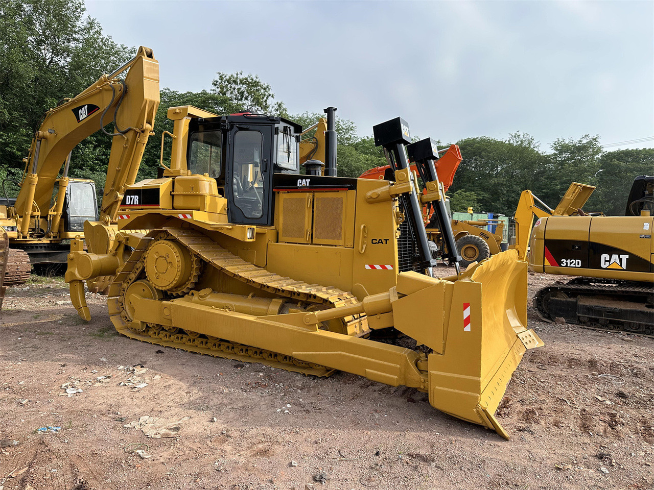 CATERPILLAR D7R - Bulldozer: billede 3 CATERPILLAR D7R - Bulldozer: billede 3