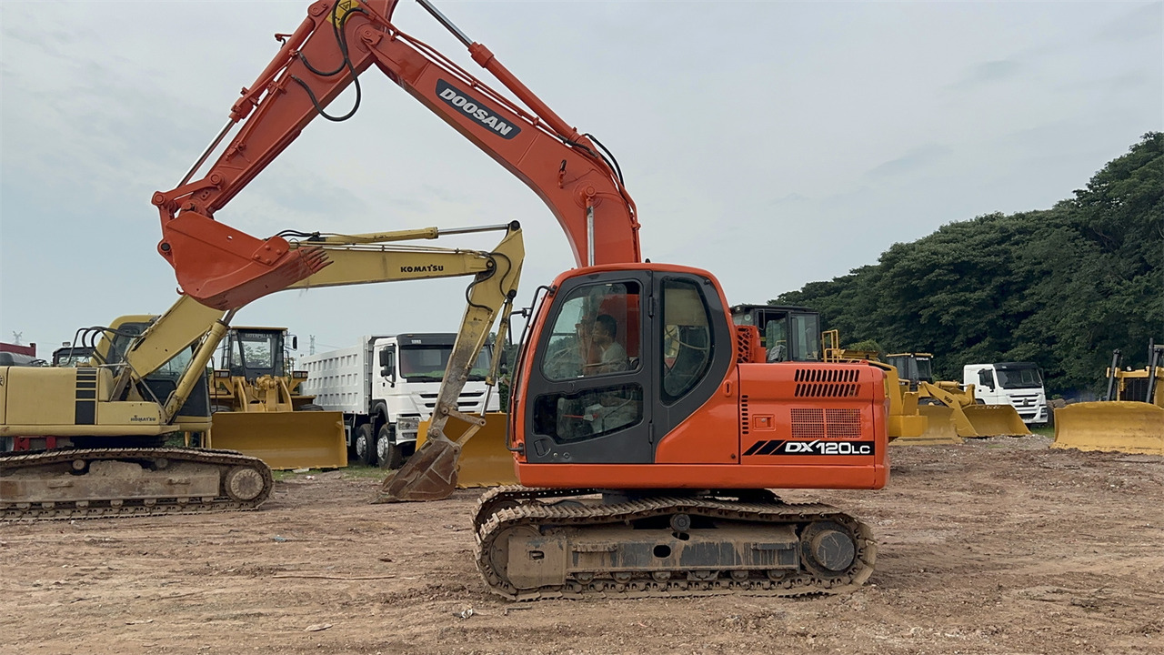Doosan DX120 - Bæltegravemaskine: billede 3 Doosan DX120 - Bæltegravemaskine: billede 3