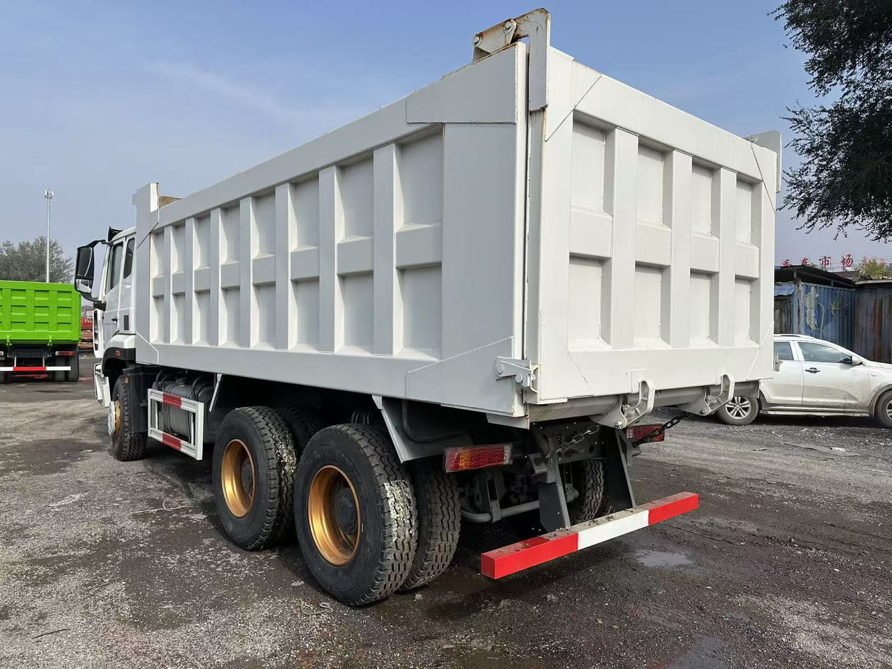 SINOTRUK HOHAN 400hp 6x4 tipper truck - Tipvogn lastbil: billede 5 SINOTRUK HOHAN 400hp 6x4 tipper truck - Tipvogn lastbil: billede 5