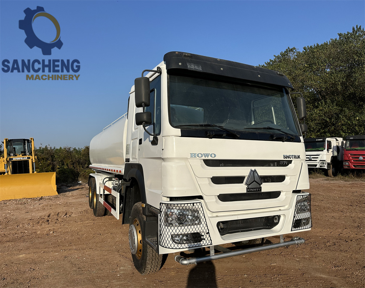 SINOTRUK HOWO 371 6x4 Water Tanker Truck - Tankbil: billede 3 SINOTRUK HOWO 371 6x4 Water Tanker Truck - Tankbil: billede 3