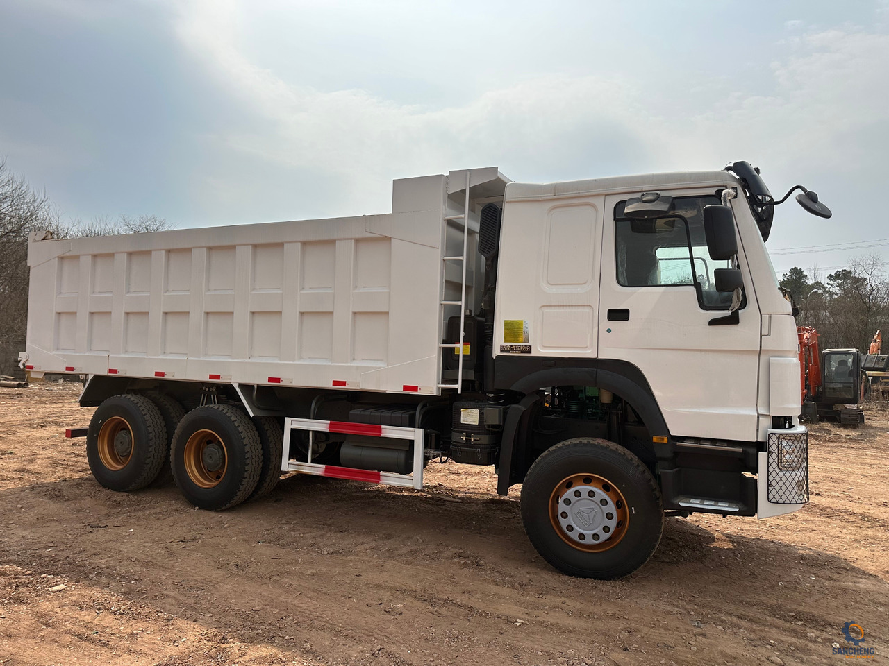 SINOTRUK HOWO 371hp 6x4 Dump truck - Tipvogn lastbil: billede 3 SINOTRUK HOWO 371hp 6x4 Dump truck - Tipvogn lastbil: billede 3